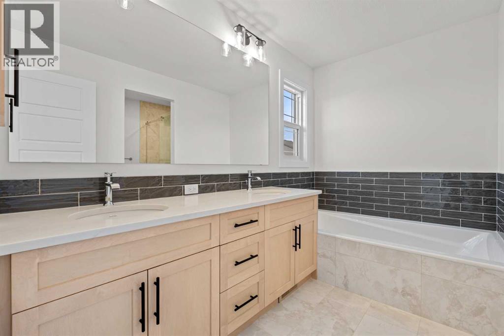 571 Buffaloberry Manor SE - 24