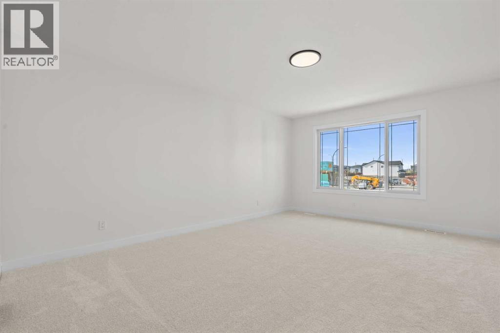 571 Buffaloberry Manor SE - 22