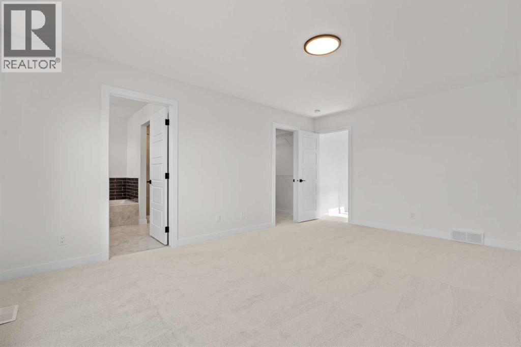 571 Buffaloberry Manor SE - 23