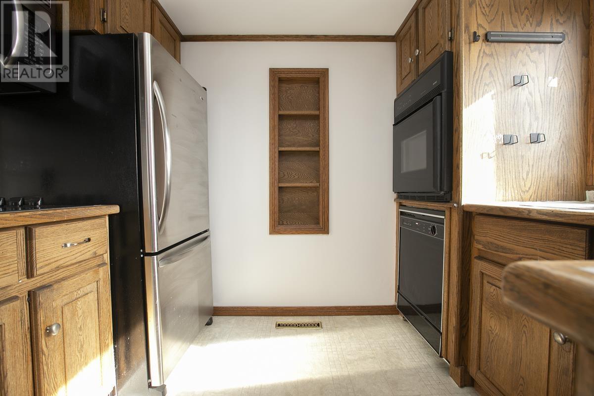 548 Lake ST - 20