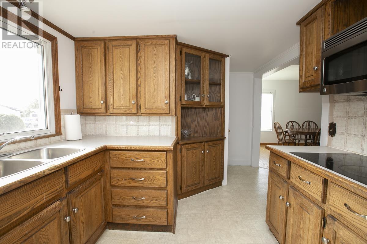 548 Lake ST - 23