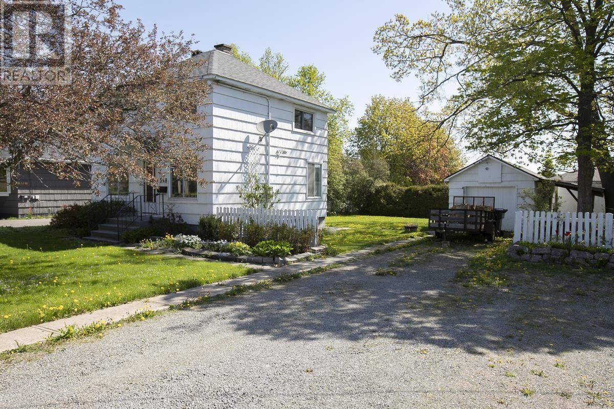 548 Lake ST - 1