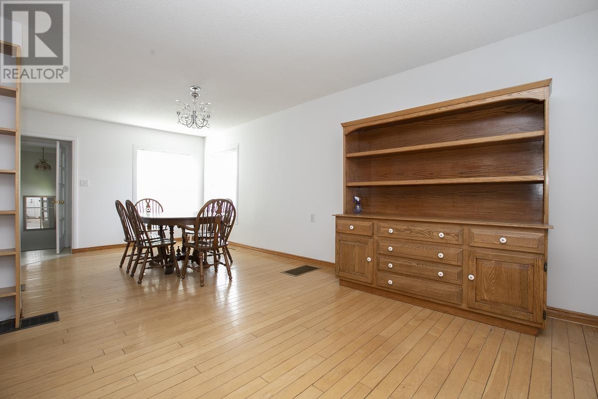 548 Lake ST - 14