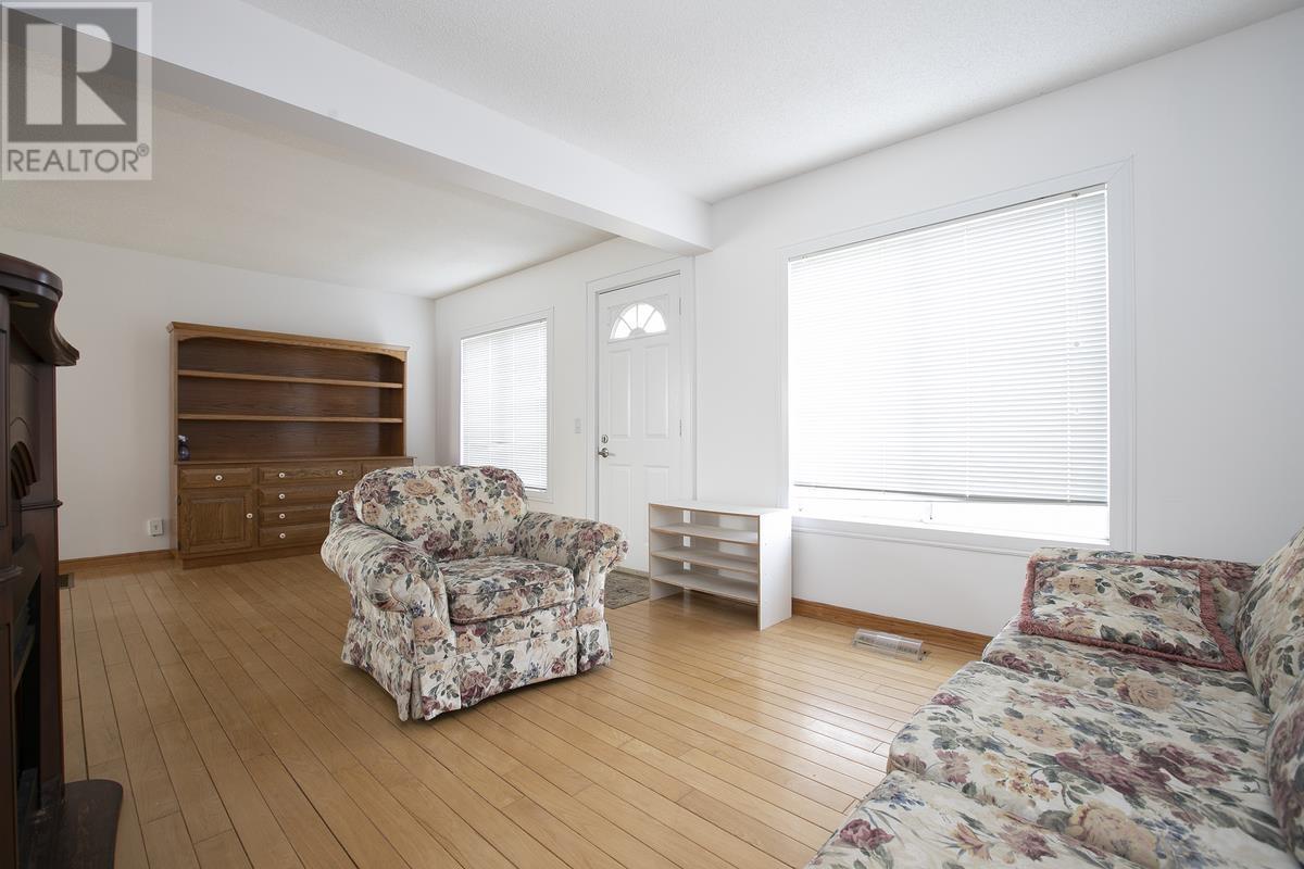 548 Lake ST - 11