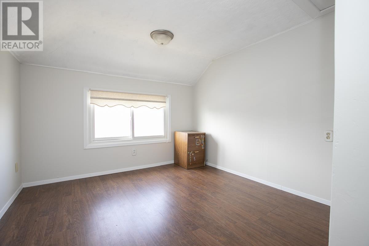 548 Lake ST - 28