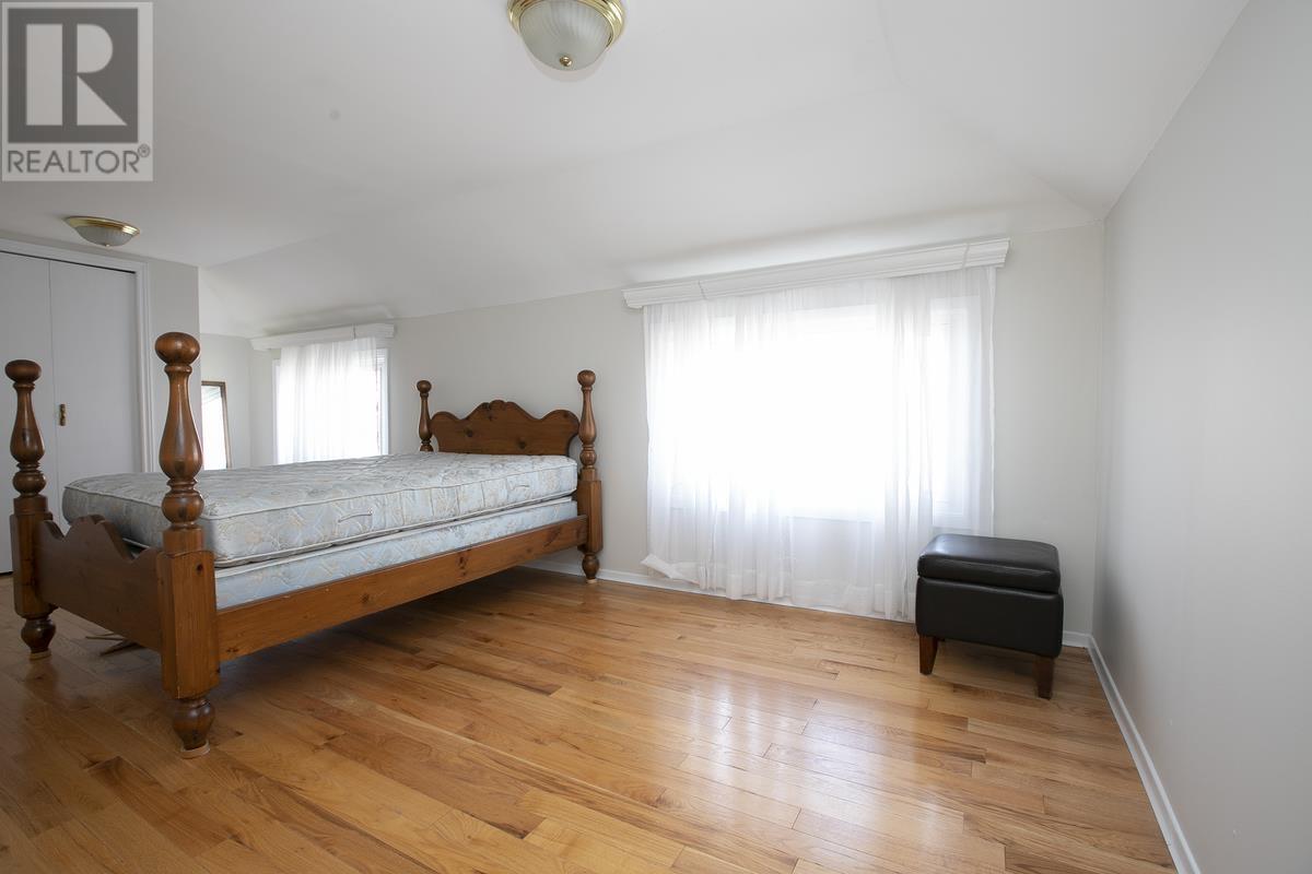 548 Lake ST - 31