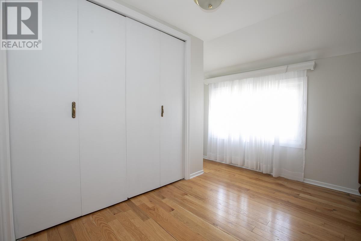 548 Lake ST - 33