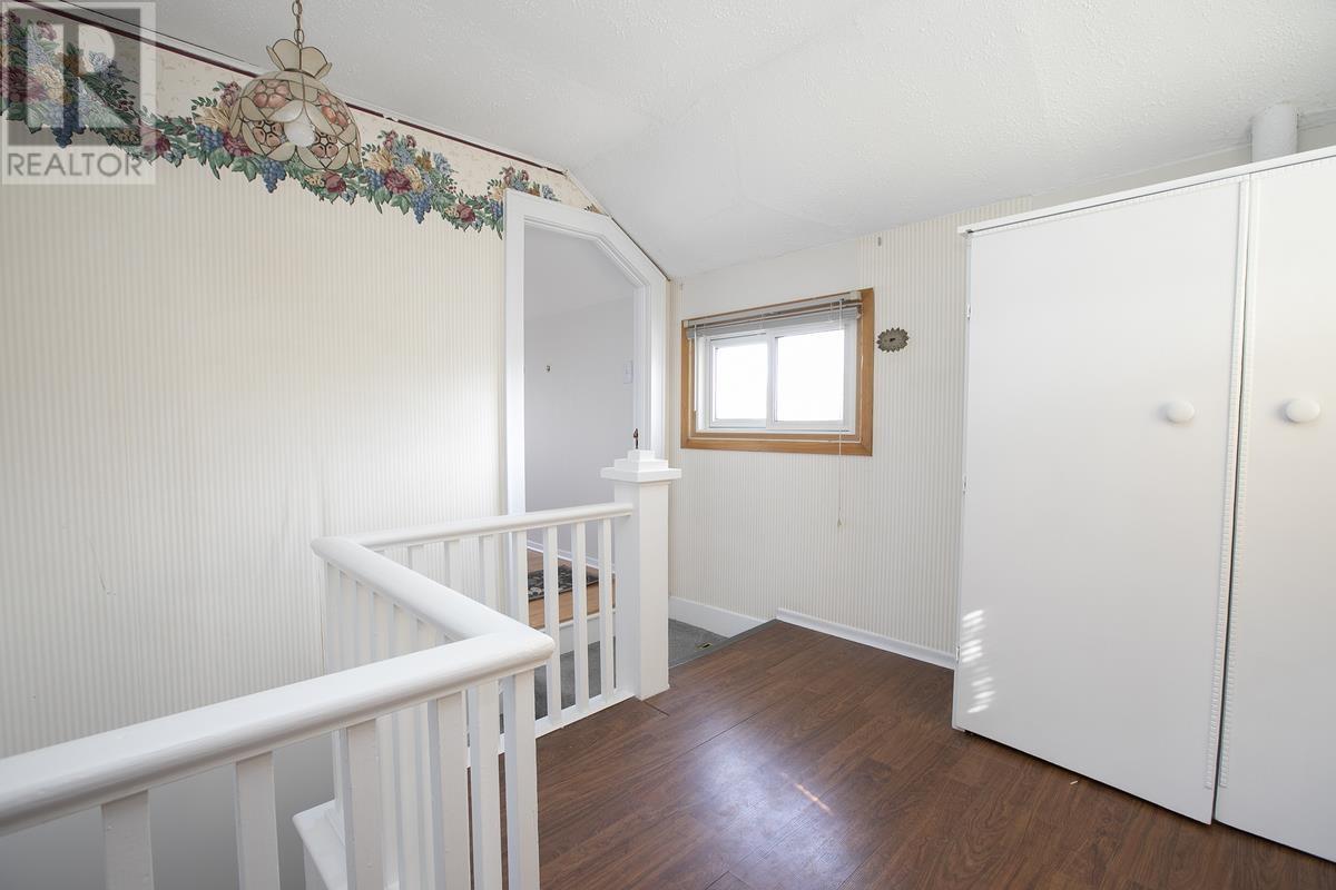 548 Lake ST - 30
