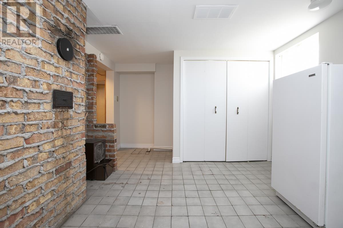 548 Lake ST - 43