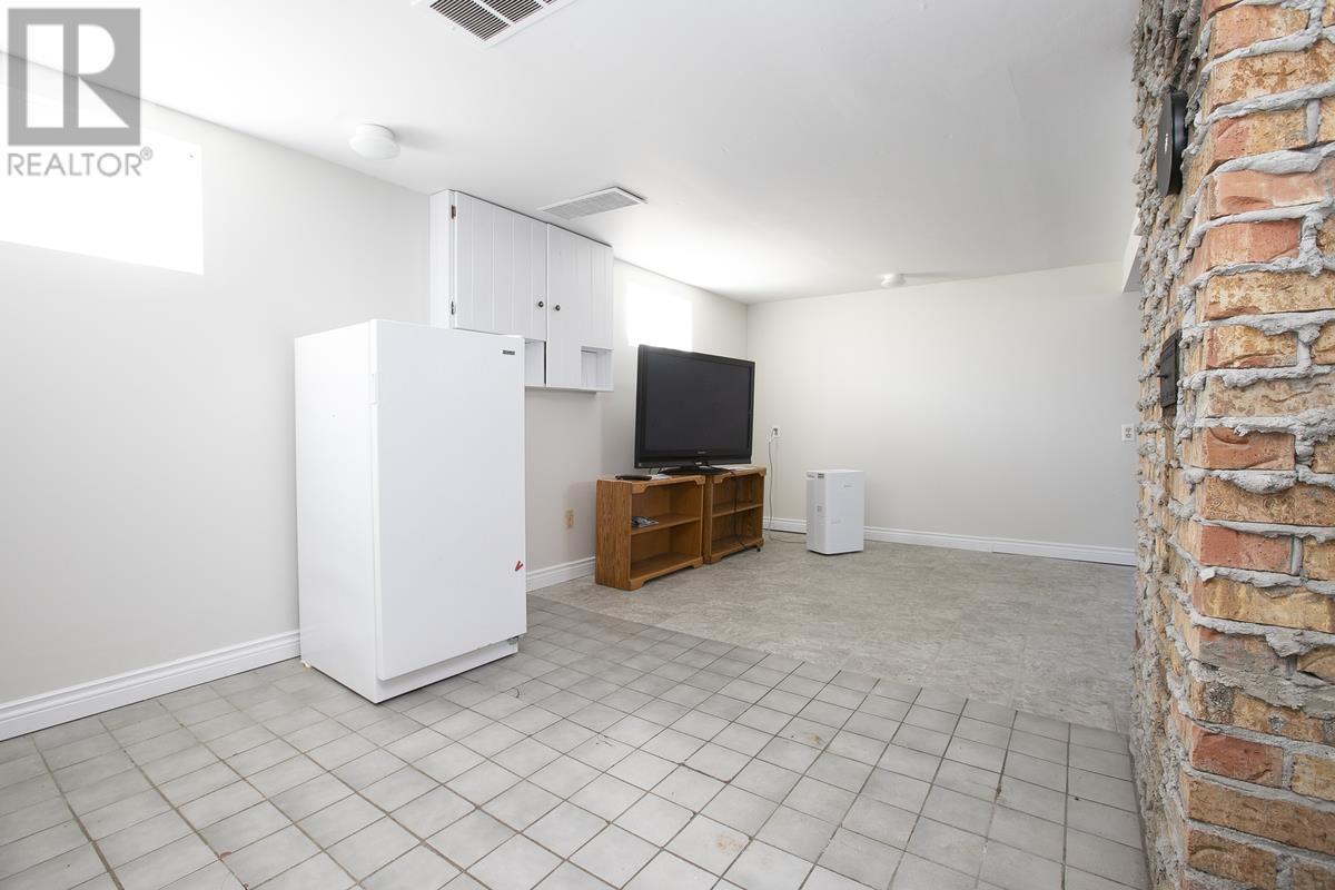 548 Lake ST - 41