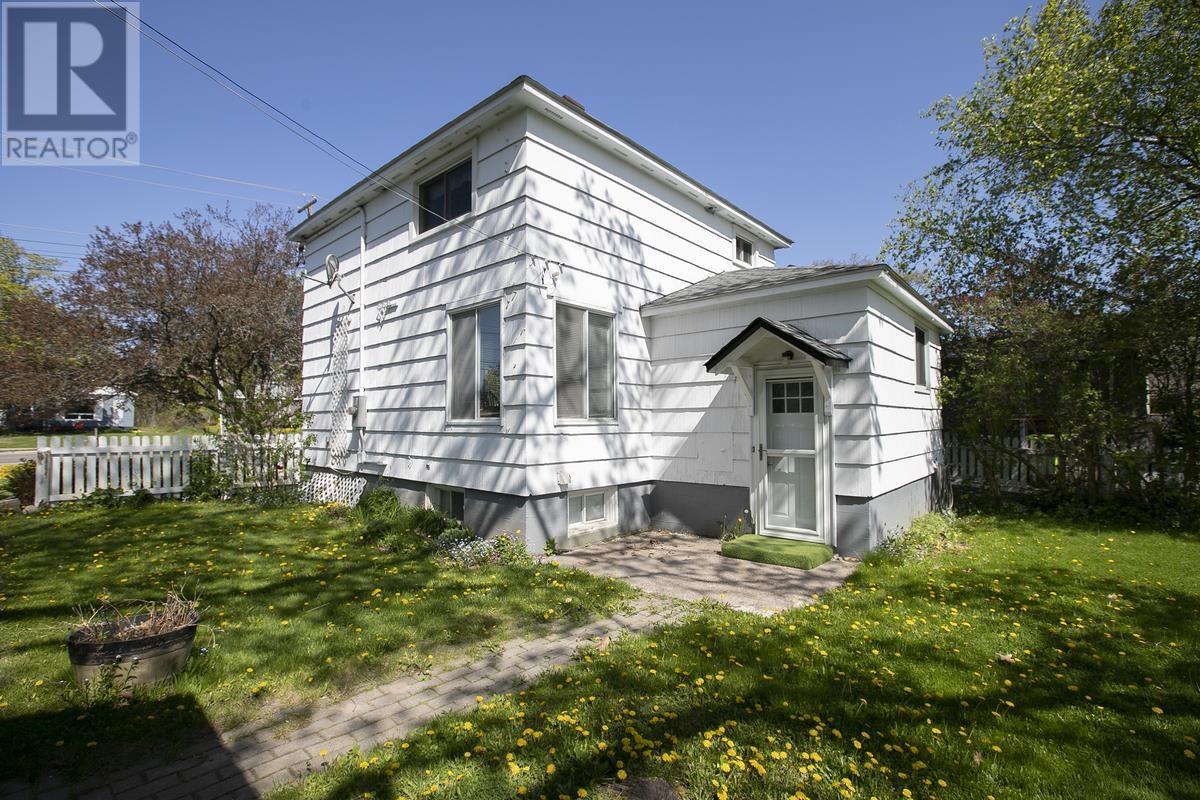548 Lake ST - 5
