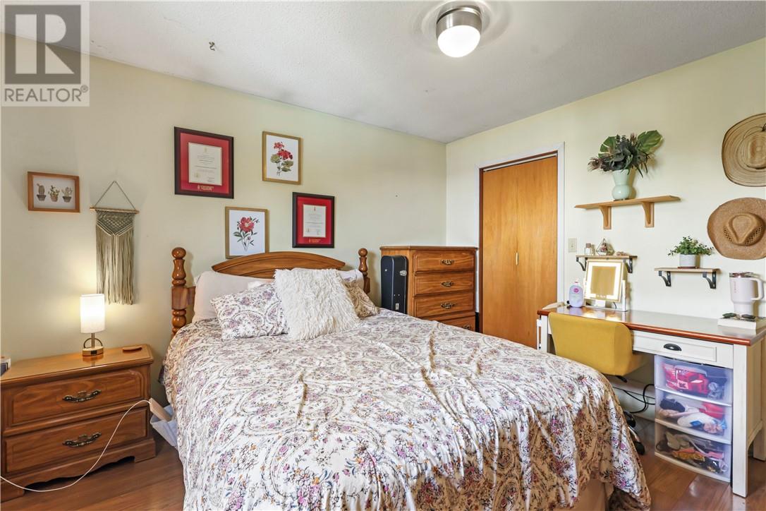 5 DUPONT Street - 42