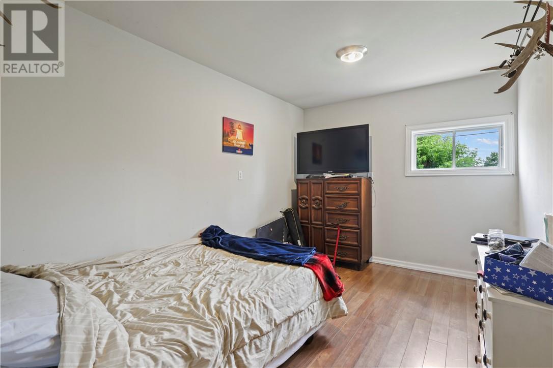 5 DUPONT Street - 53