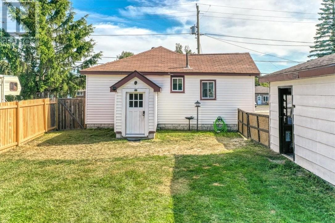 112 Cote Boulevard - 15