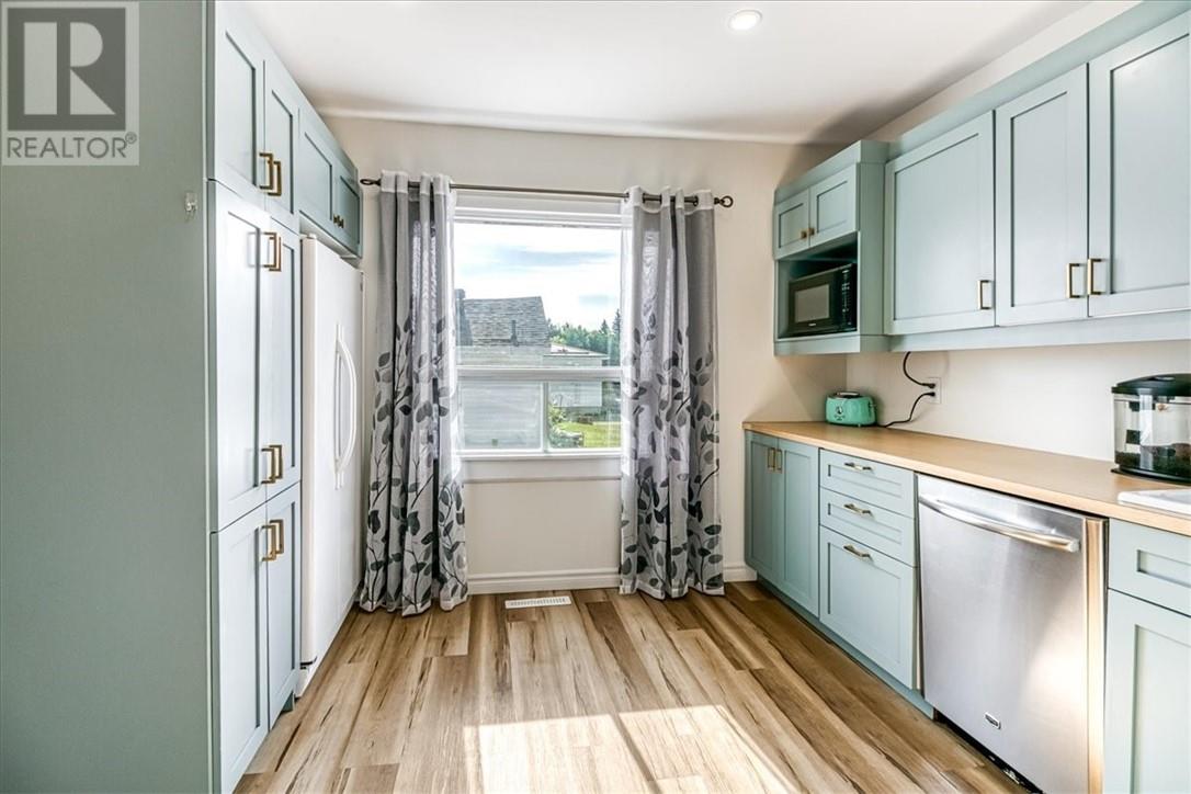 112 Cote Boulevard - 3
