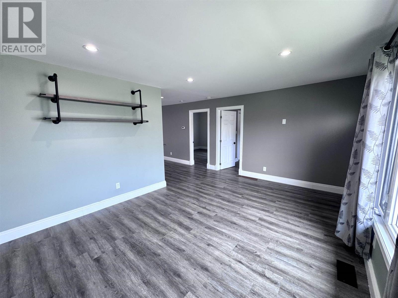 18 Wood AVE - 11