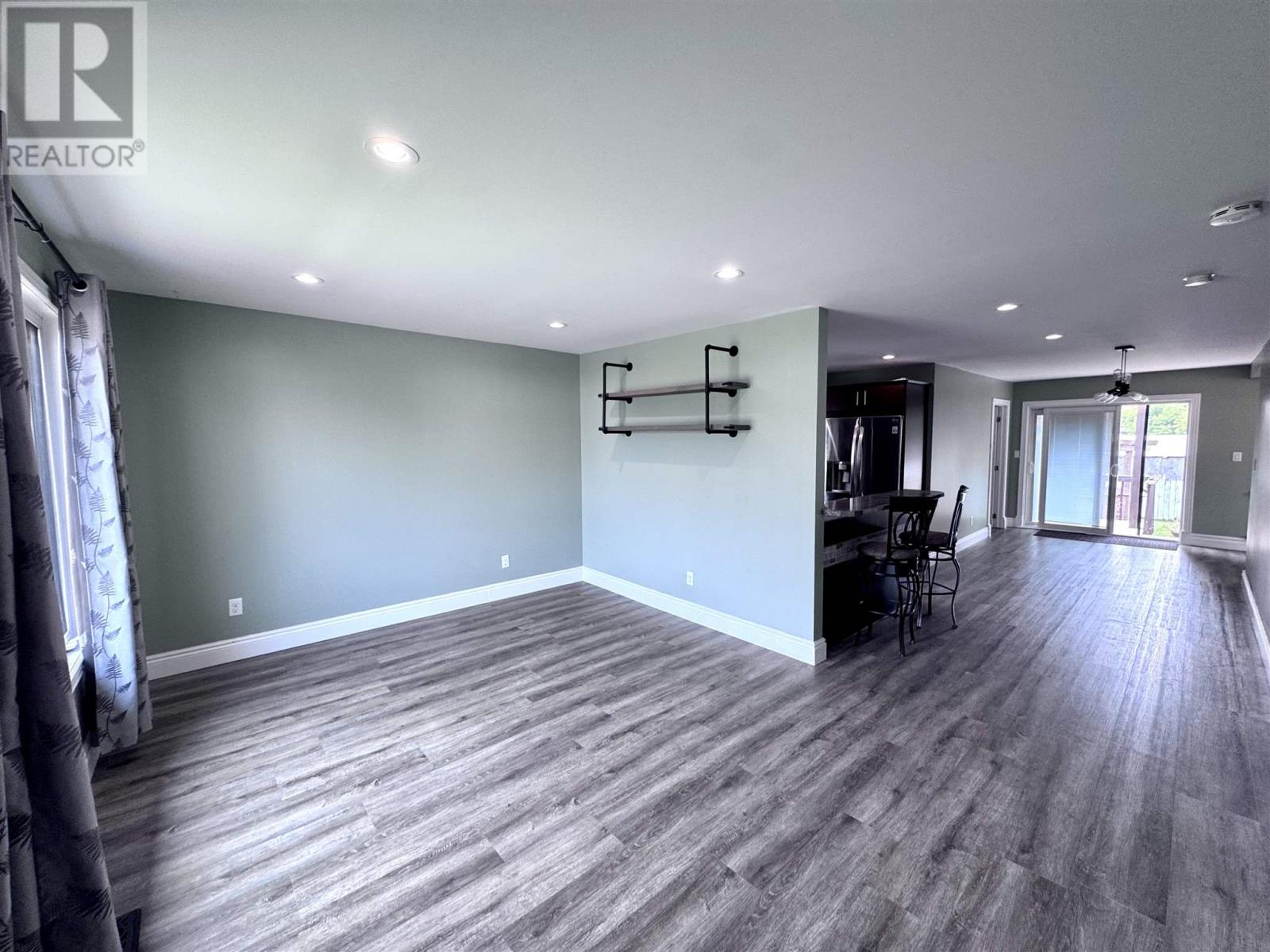 18 Wood AVE - 12