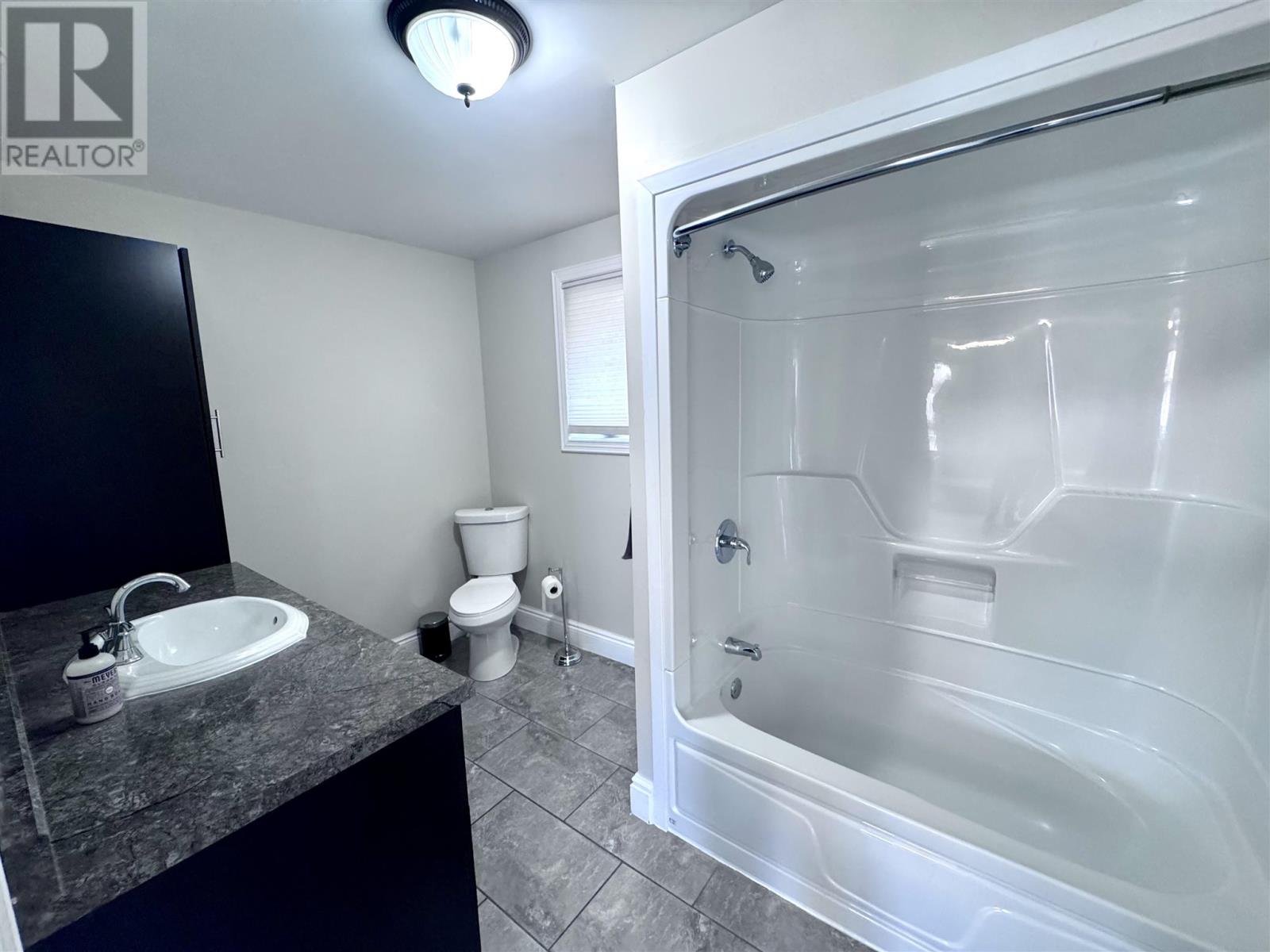 18 Wood AVE - 13
