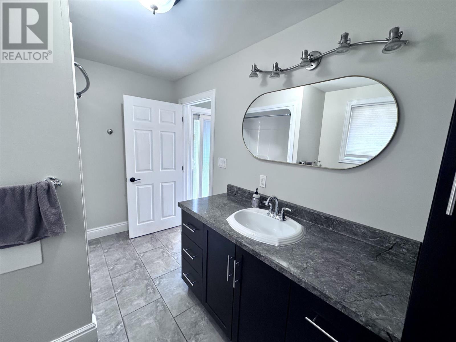18 Wood AVE - 14