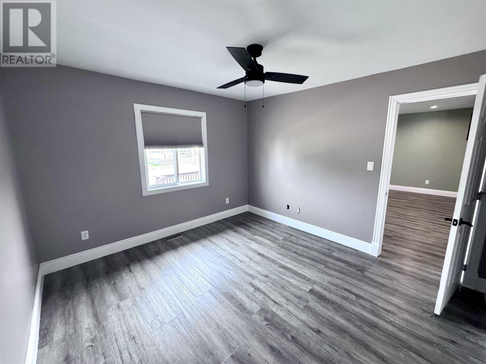 18 Wood AVE - 16