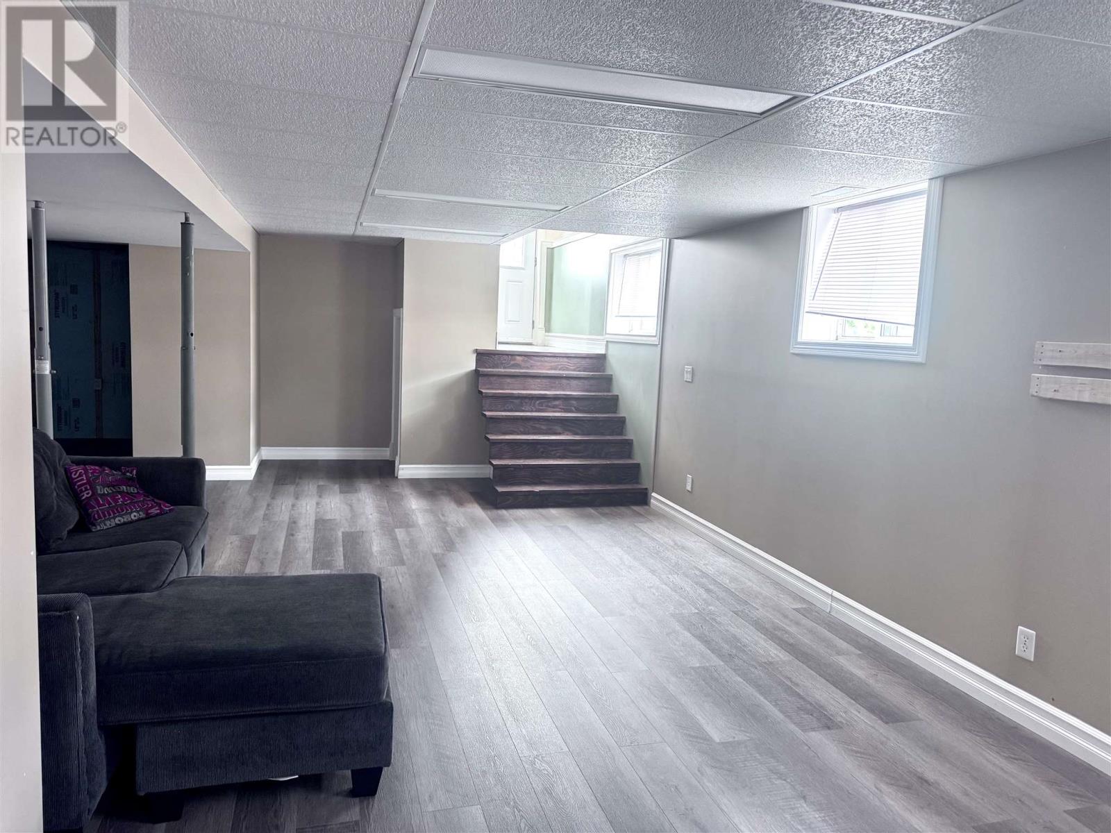 18 Wood AVE - 19