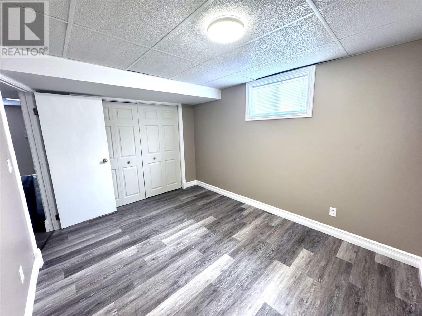 18 Wood AVE - 23