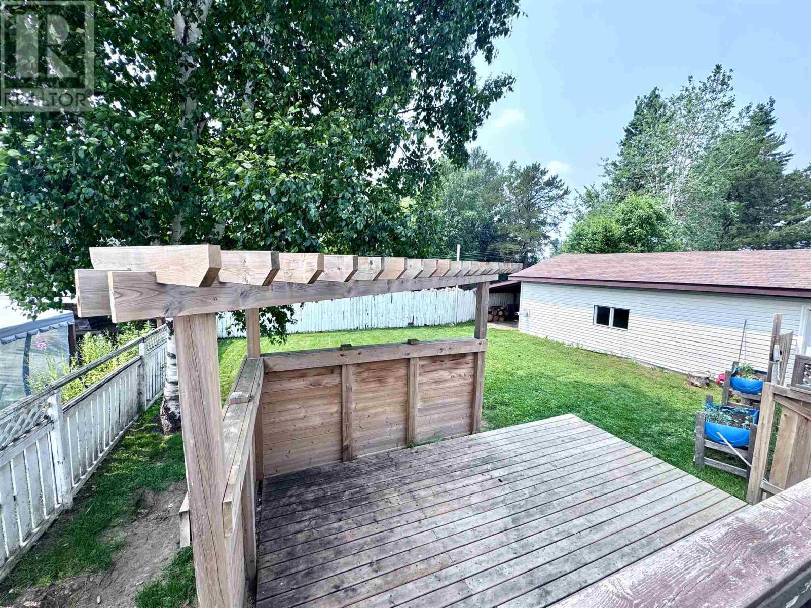 18 Wood AVE - 28