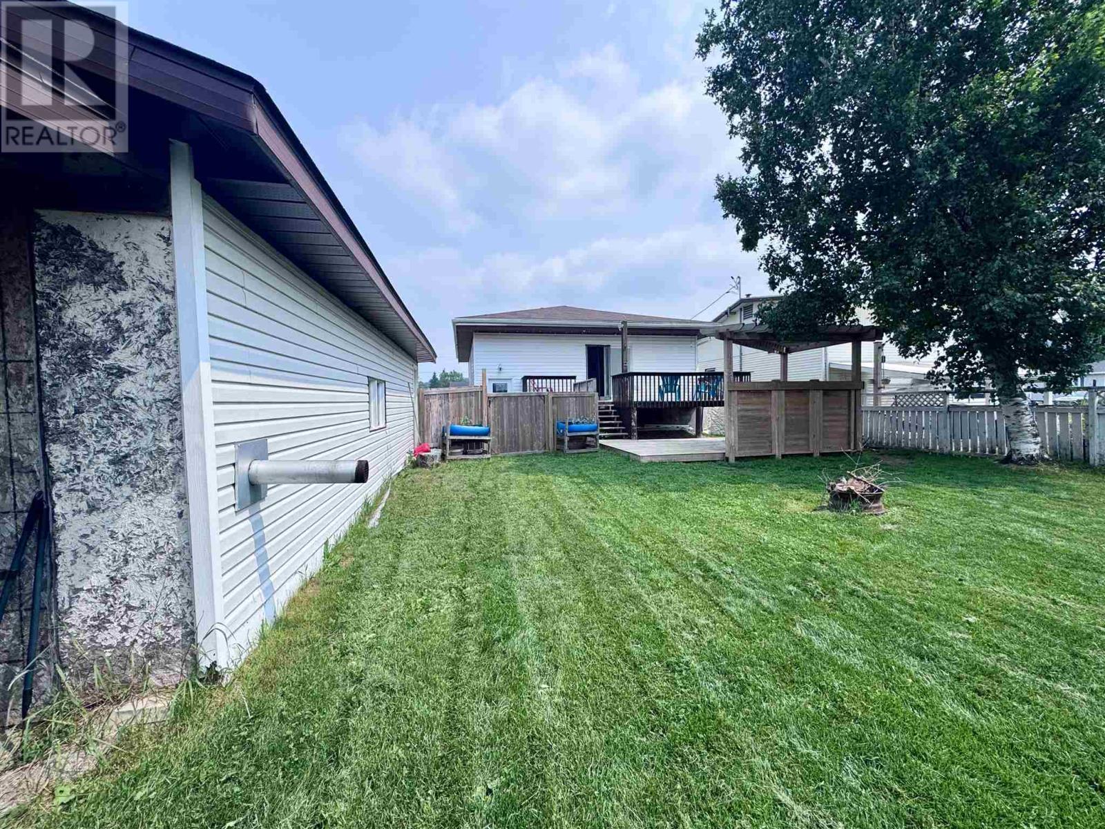 18 Wood AVE - 30