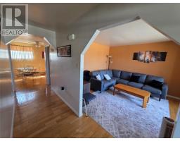 2 Embassy Avenue thumbnail 3