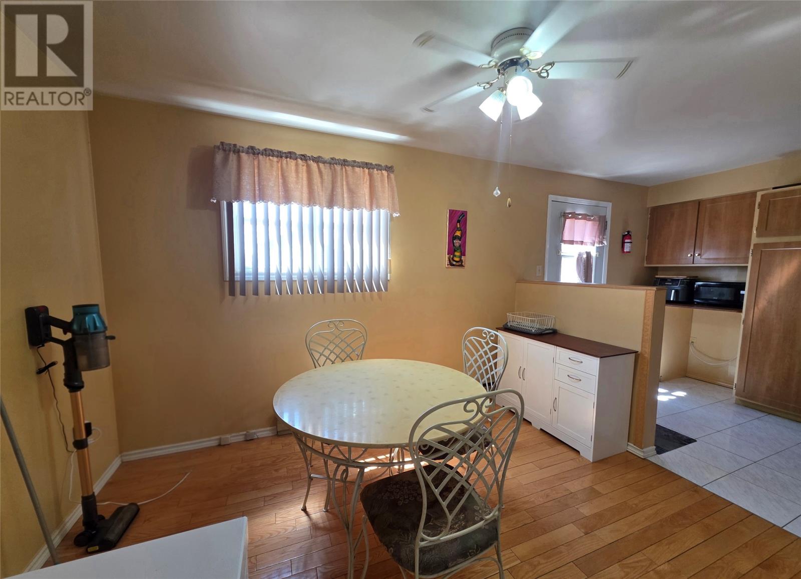 2 Embassy Avenue - 9