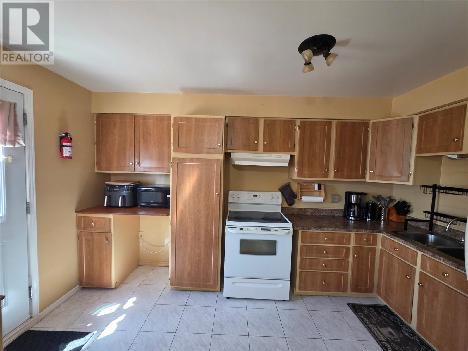 2 Embassy Avenue - 8
