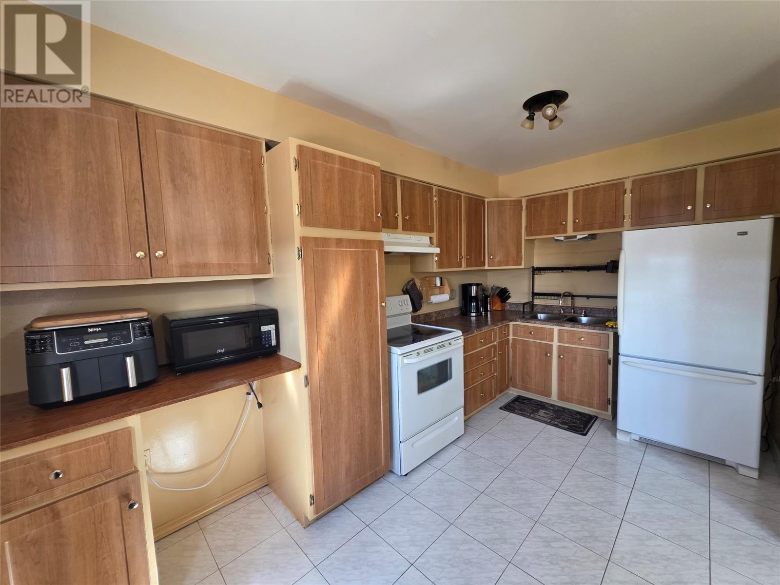 2 Embassy Avenue - 6