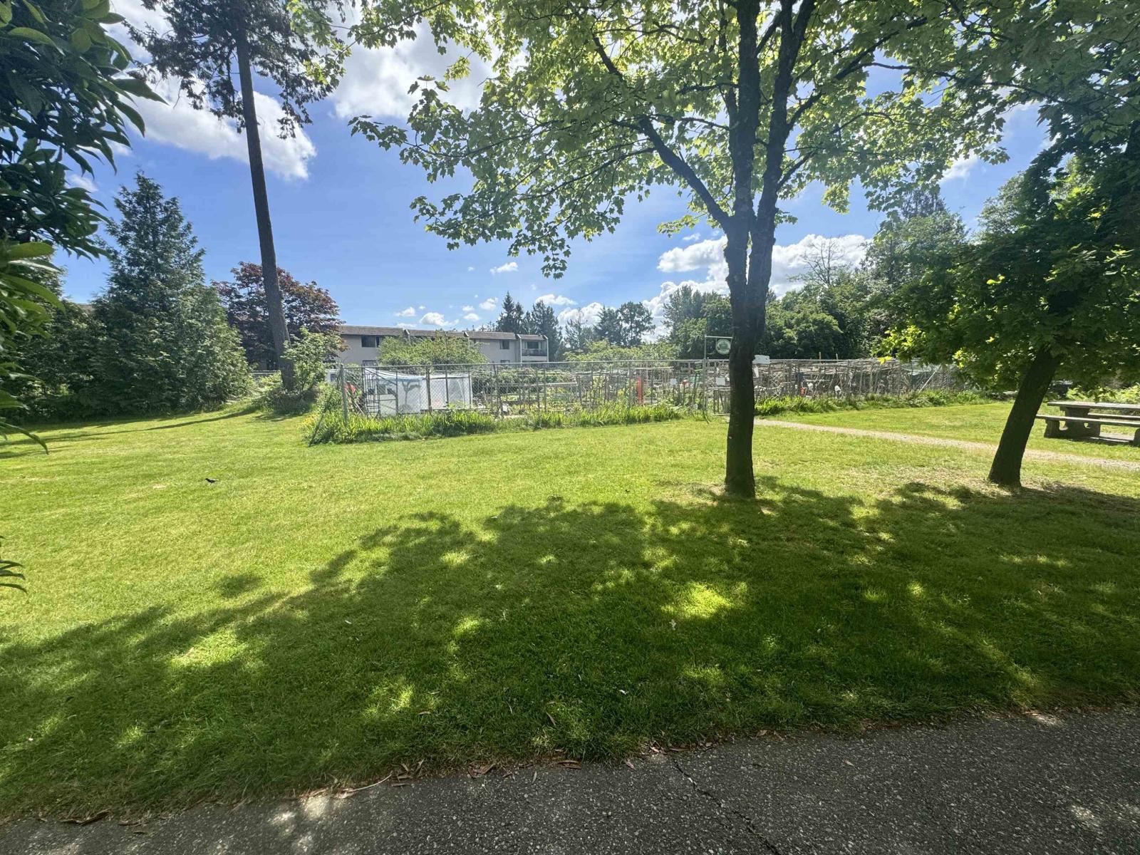 2 Bed, 1 Bath House for Sale in Surrey – 10582 HOLLY PARK LANE, Surrey – MLS# R3147798 - Image 39