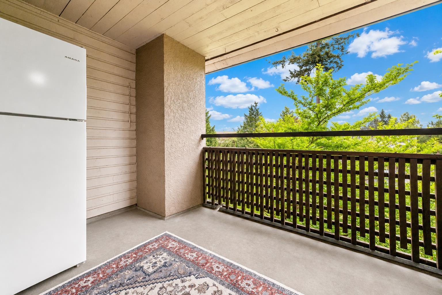 2 Bed, 1 Bath House for Sale in Surrey – 10582 HOLLY PARK LANE, Surrey – MLS# R3147798 - Image 20