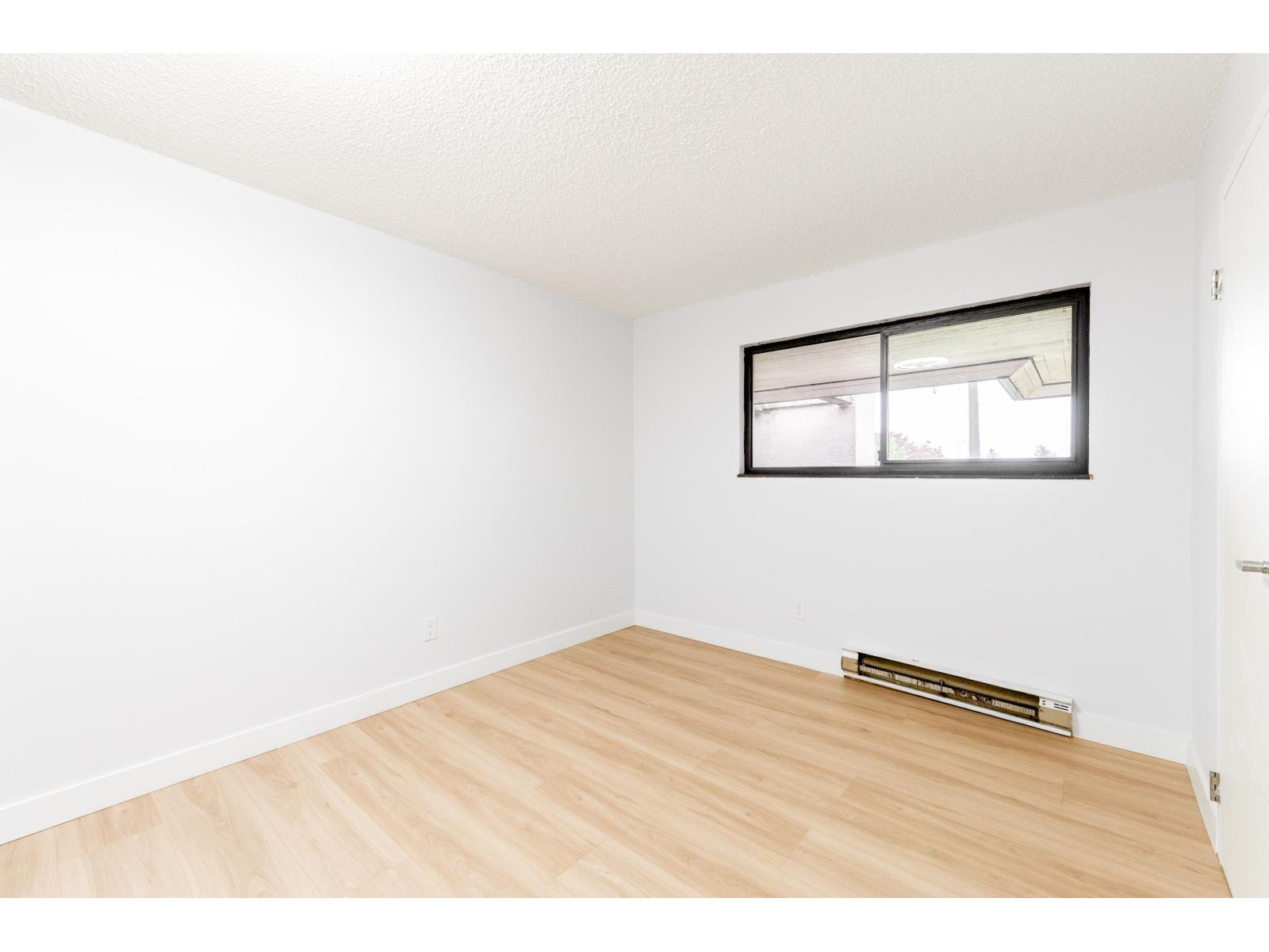 2 Bed, 1 Bath House for Sale in Surrey – 10582 HOLLY PARK LANE, Surrey – MLS# R3147798 - Image 29