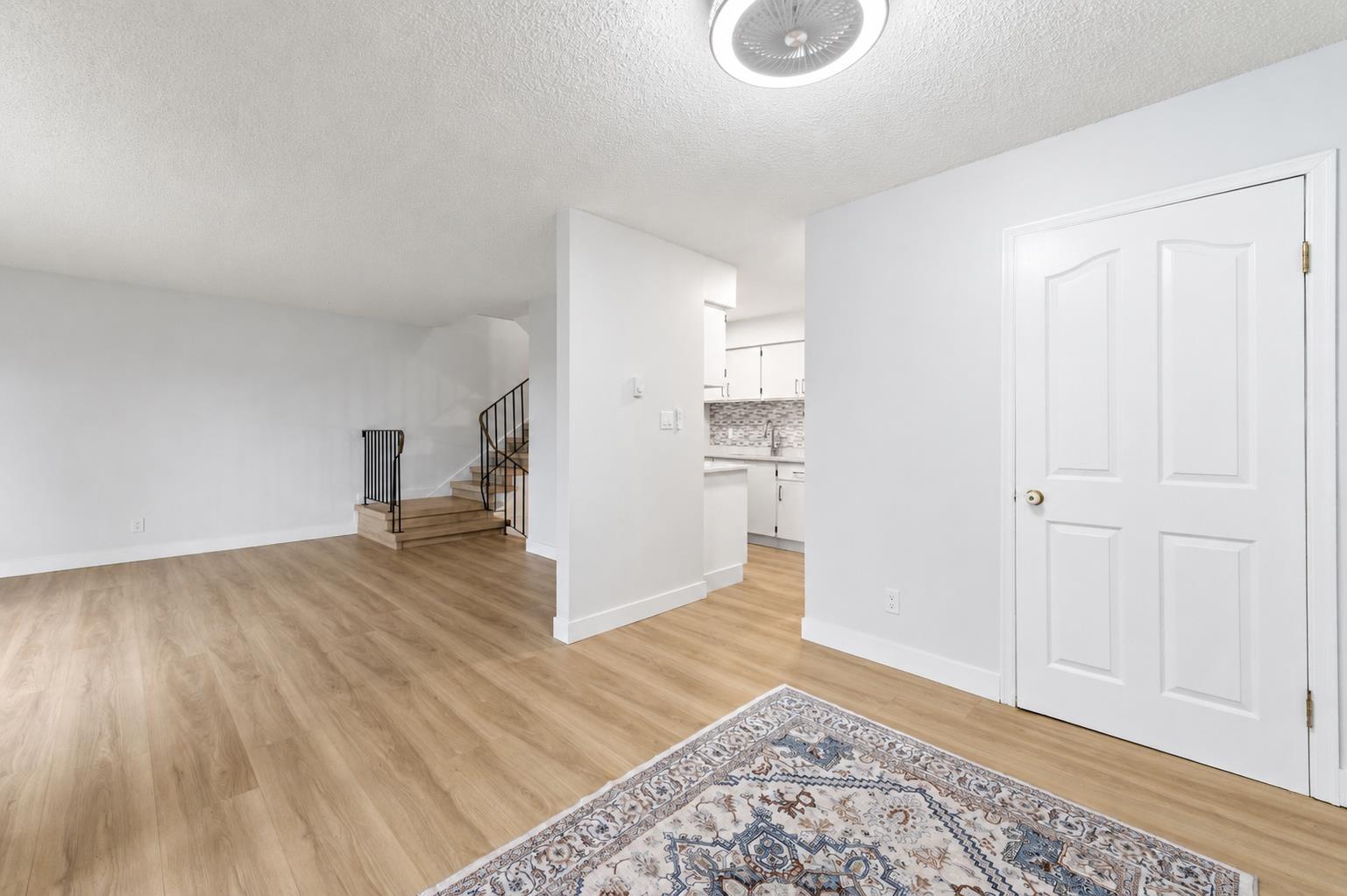 2 Bed, 1 Bath House for Sale in Surrey – 10582 HOLLY PARK LANE, Surrey – MLS# R3147798 - Image 10
