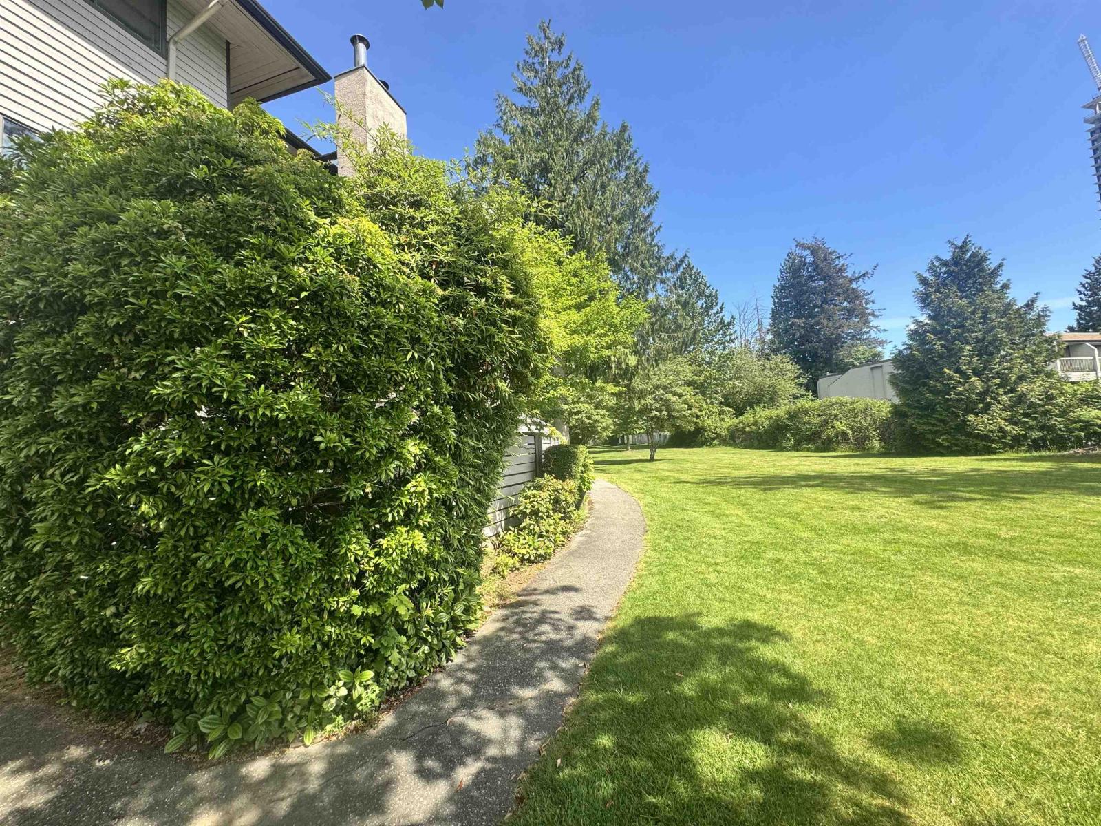 2 Bed, 1 Bath House for Sale in Surrey – 10582 HOLLY PARK LANE, Surrey – MLS# R3147798 - Image 40