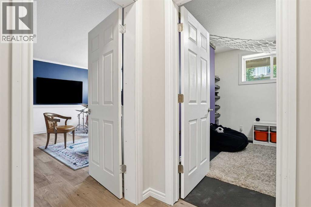 25 Yorkville Green SW - 31