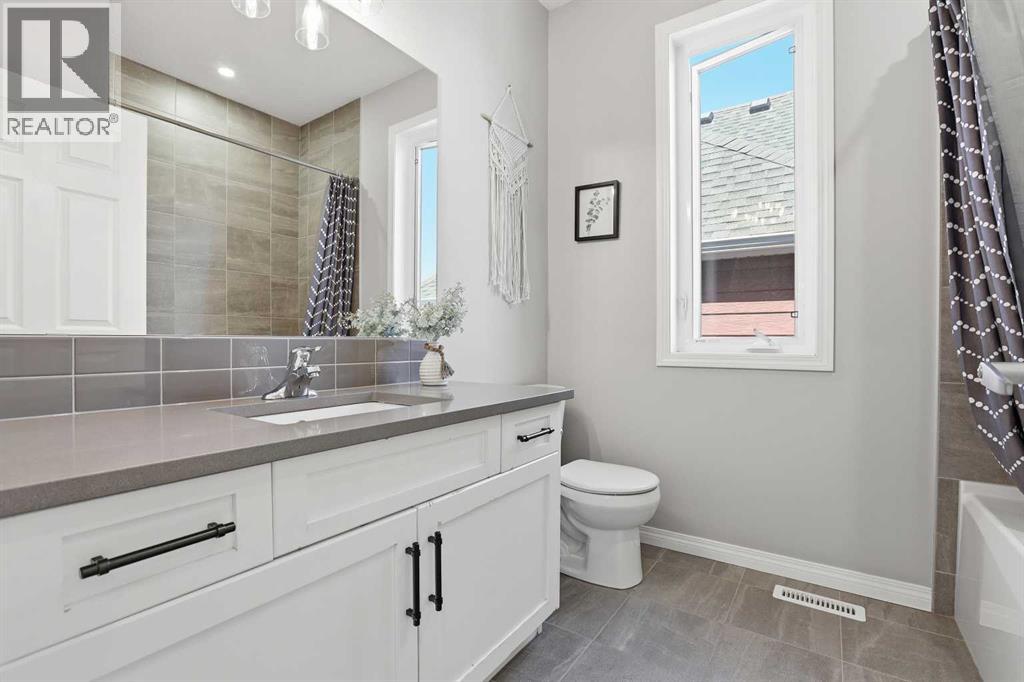 25 Yorkville Green SW - 27
