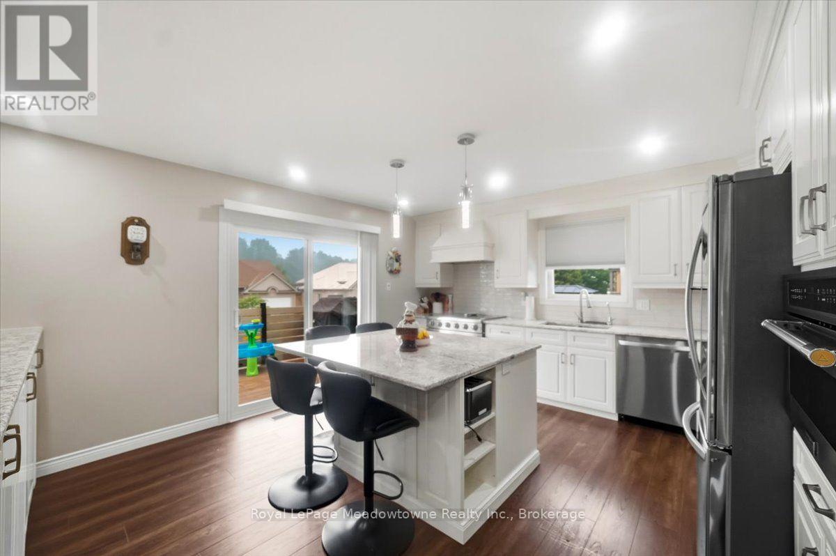15 SHARPE STREET - 10