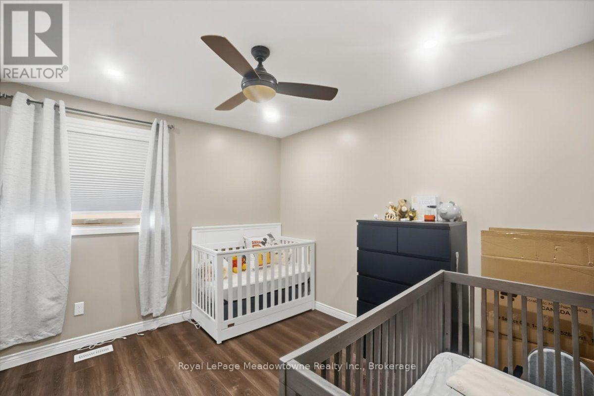 15 SHARPE STREET - 25