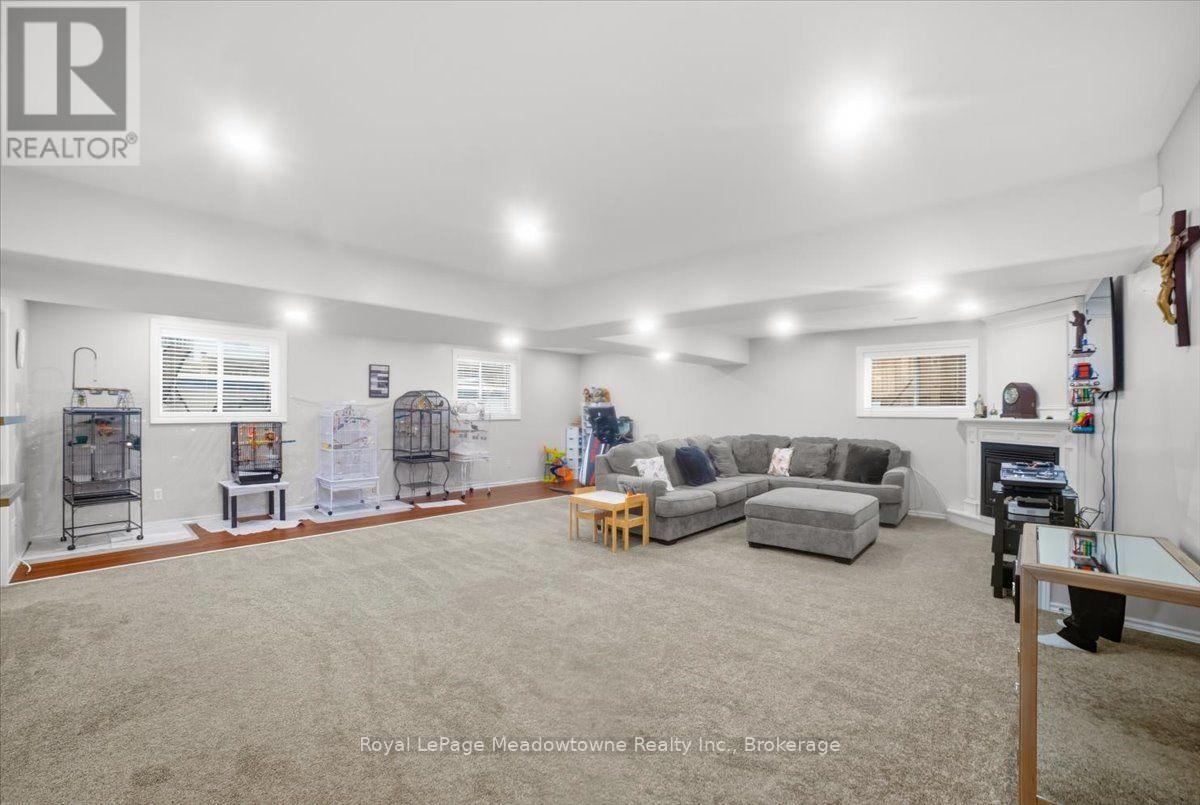 15 SHARPE STREET - 30