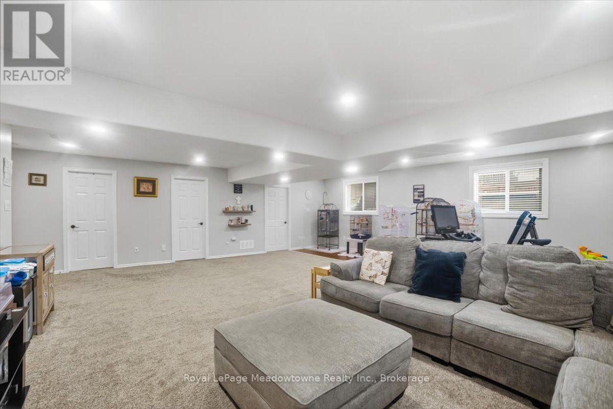 15 SHARPE STREET - 31