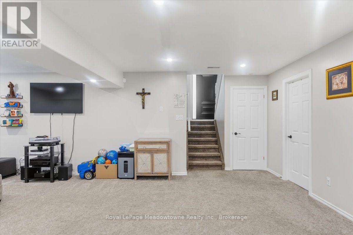 15 SHARPE STREET - 32