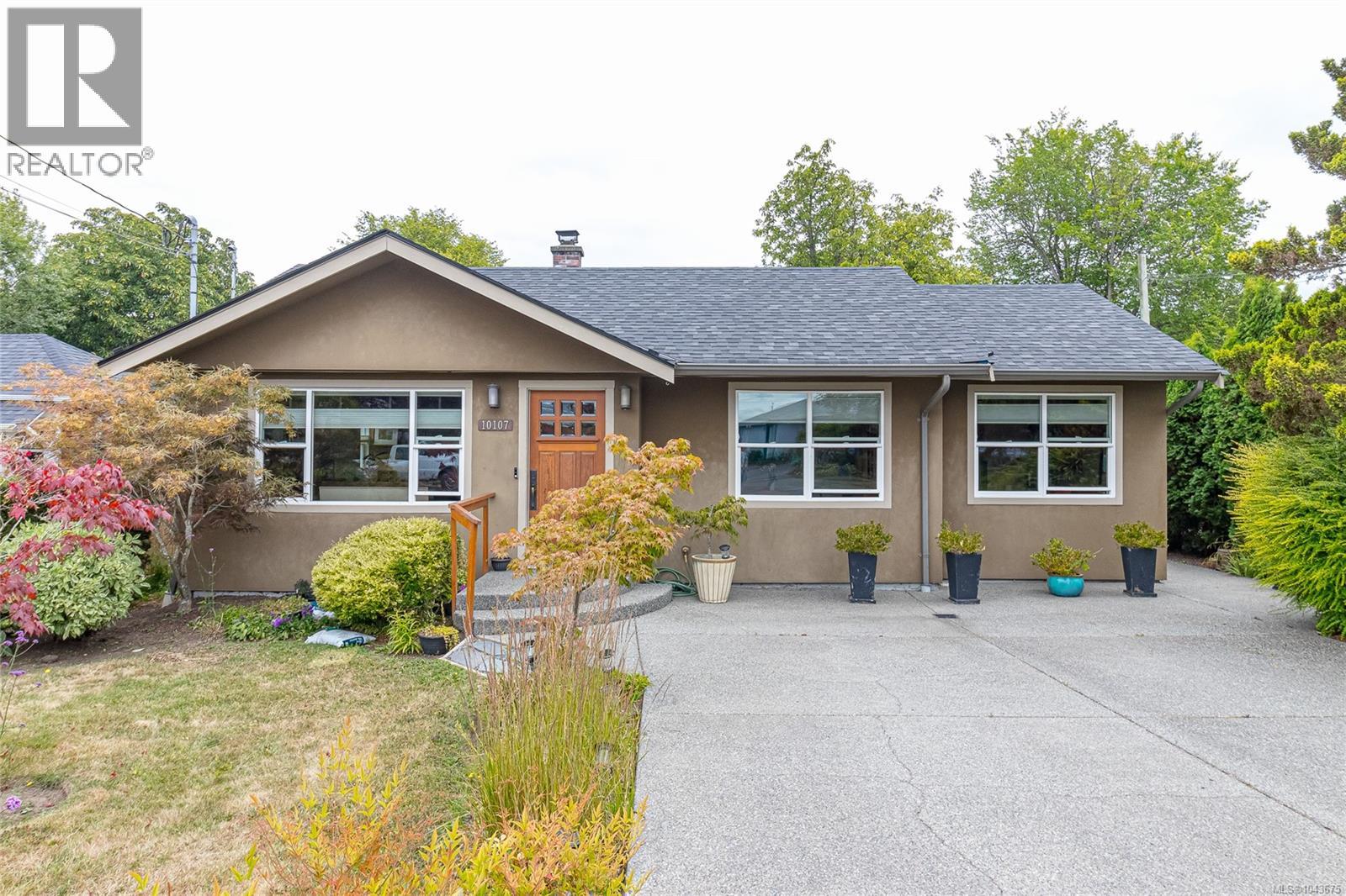 10107 Third St - 1