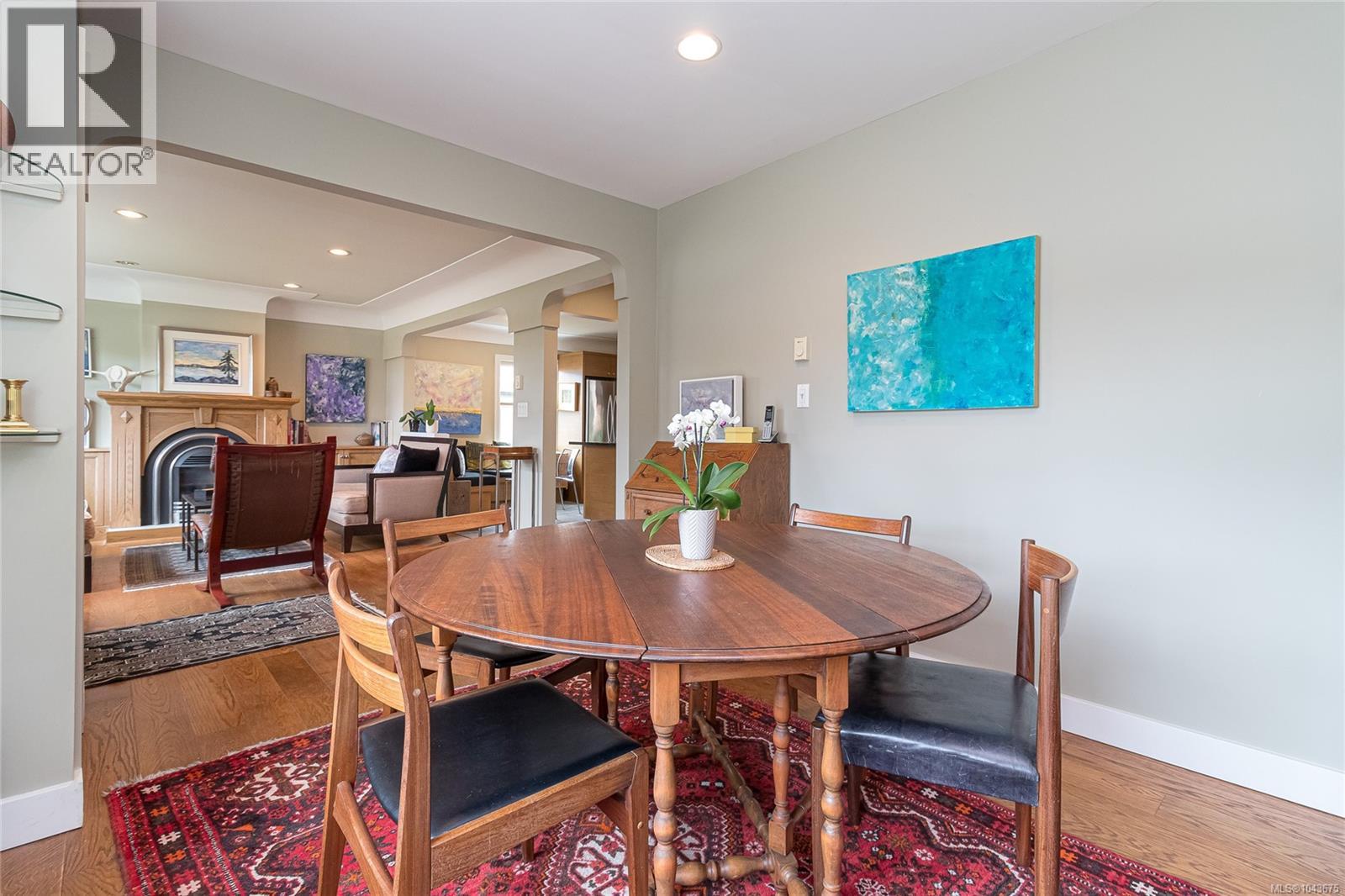 10107 Third St - 11