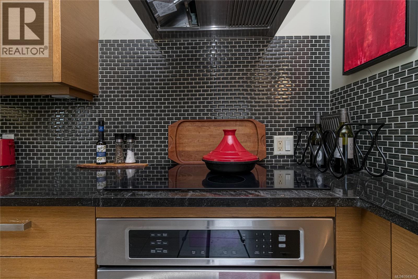 10107 Third St - 17