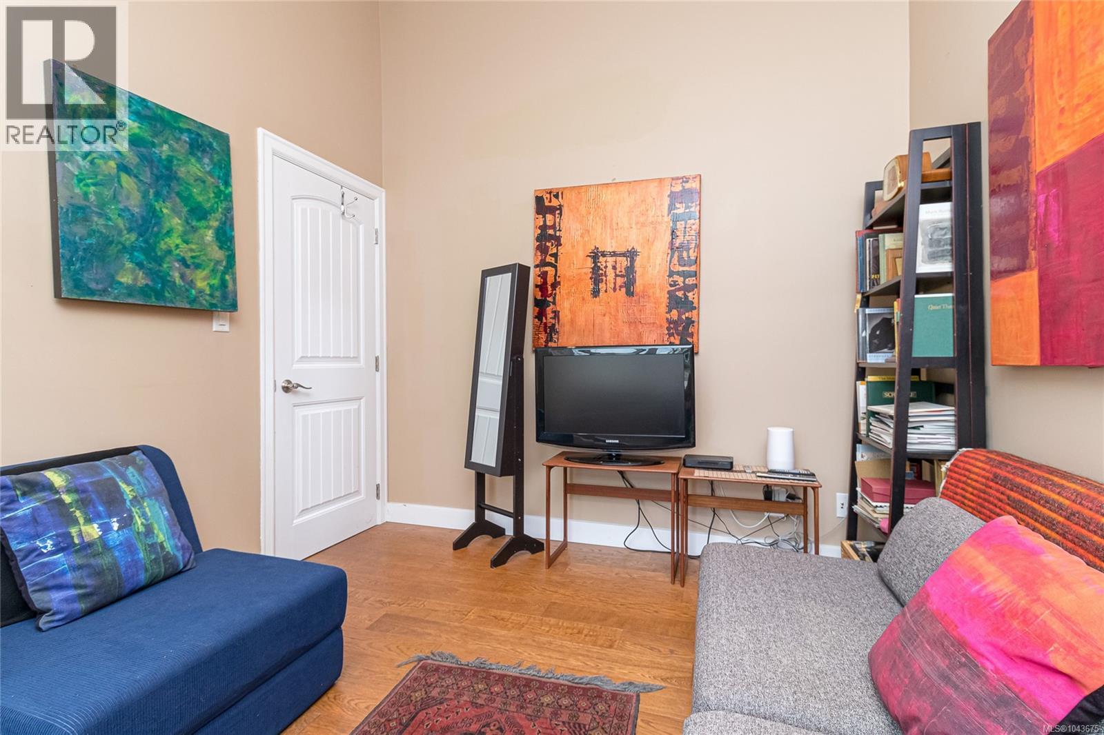 10107 Third St - 28