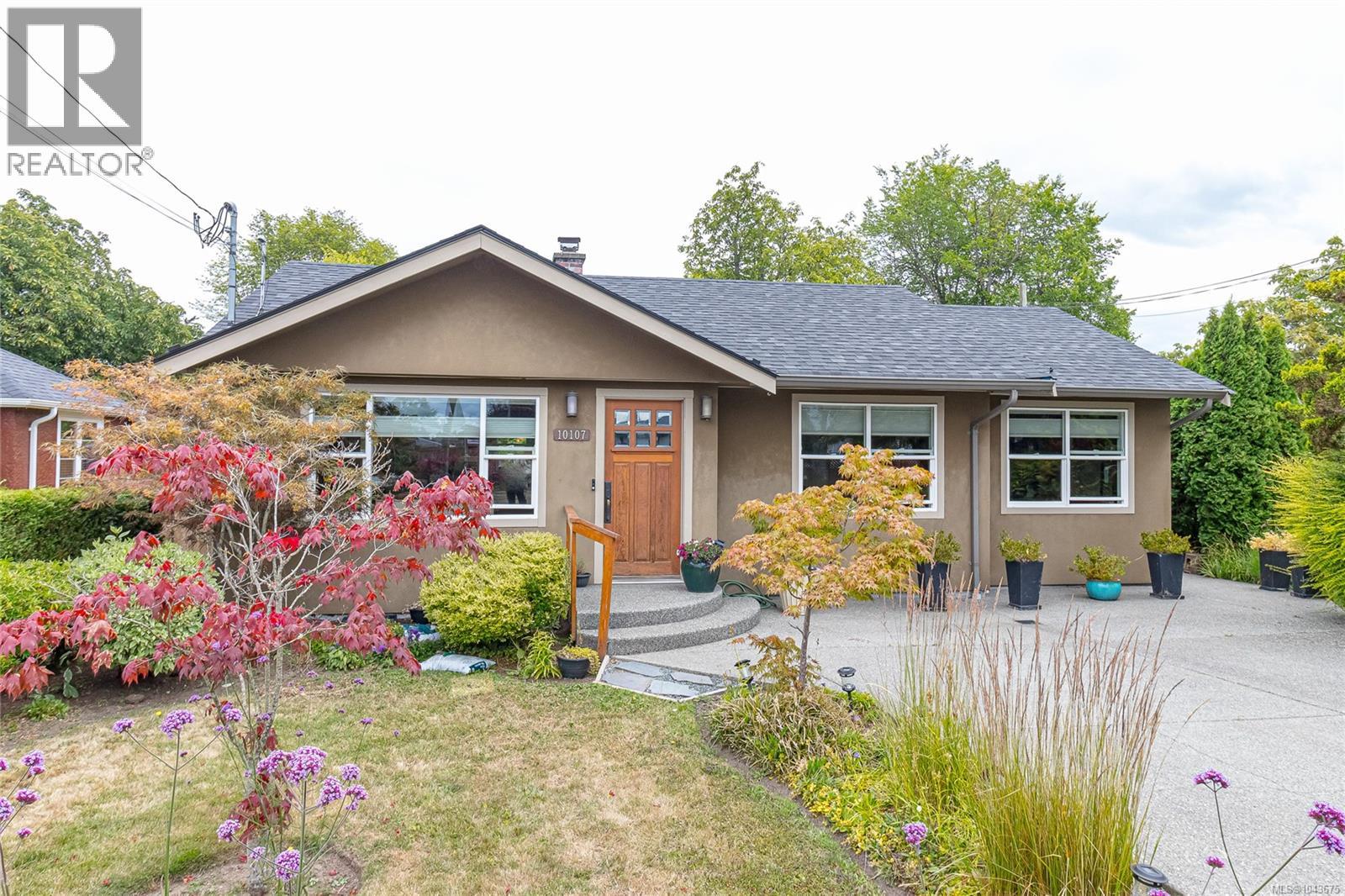  10107 Third Street, Sidney