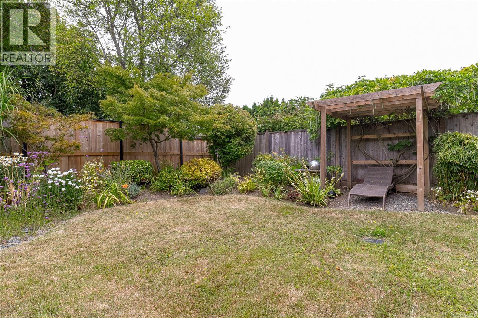 10107 Third St - 34